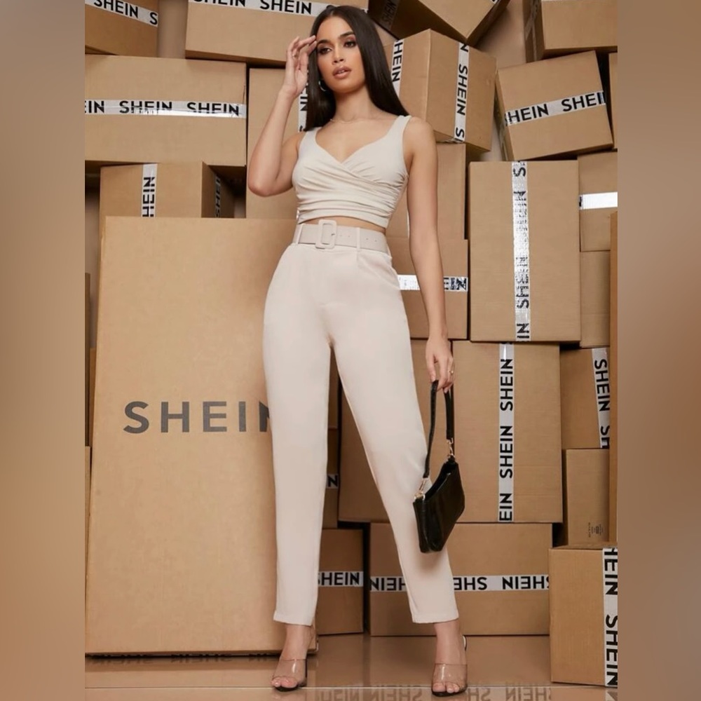 High waisted Pants (Belt INCLUDED)